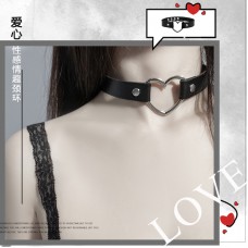 Guiruo New Fun Underwear Black PU Peach Heart Heart Collar Women's Neckband Collar Necklace Replacement P6